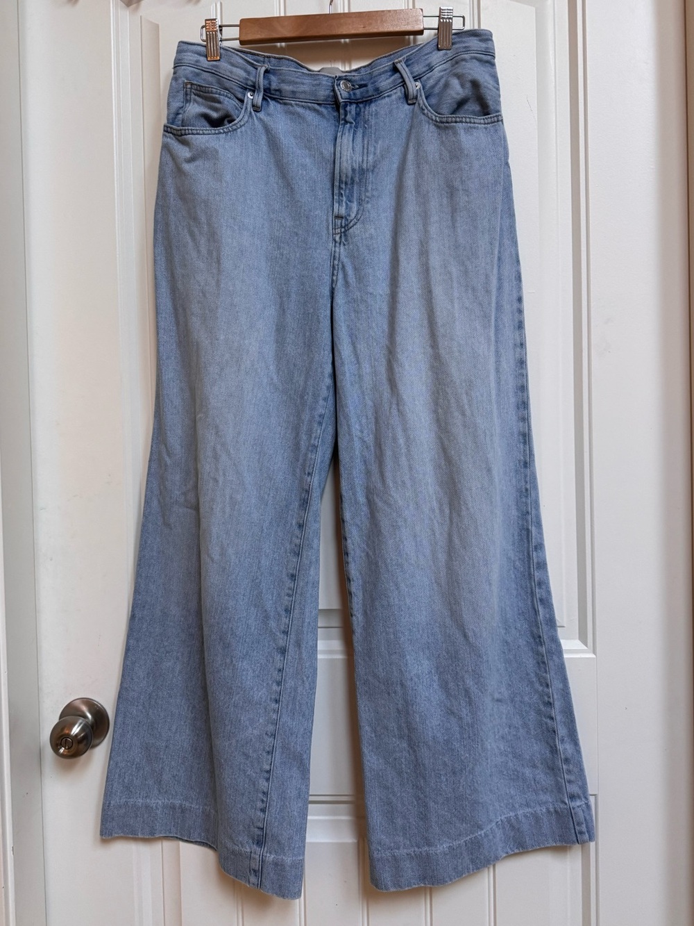 Everlane Light Wash 100% Cotton Summer Wide Leg Jean. 30” by 28”